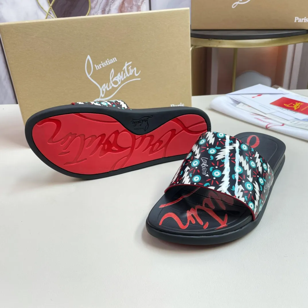 [CL red sole shoes] P: 300💰 size 38-45 Men's classic slippers, made on the official website 1:1, the original factory specializes in original materials ➖ OEM 3D printing pattern production ➖ Ultra-light non-slip outsole. Super fashionable and super comfortable, handsome on the feet, a must-have for men in summer! !